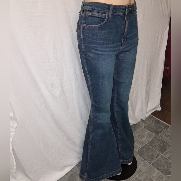 Wrangler Women's Retro Dark Blue Flare Jeans Size 31X34 - Picture 14 of 16